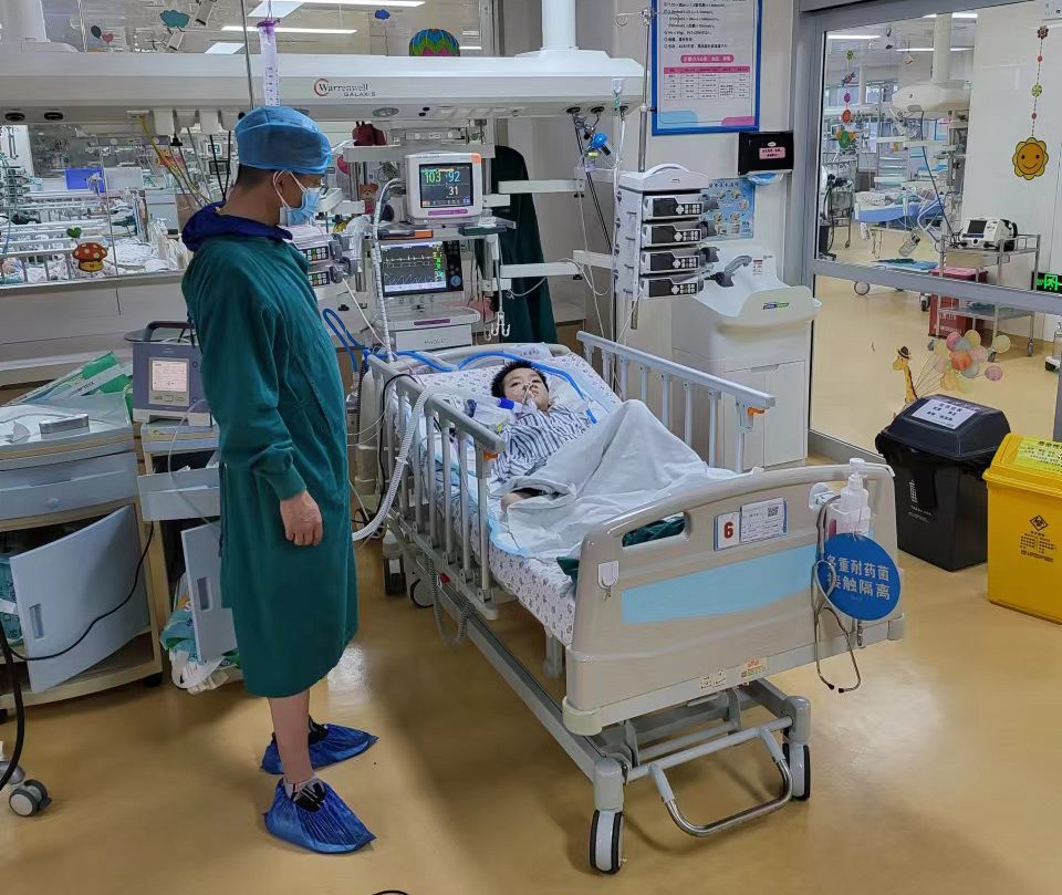 灵川县跨省救护车出租公司