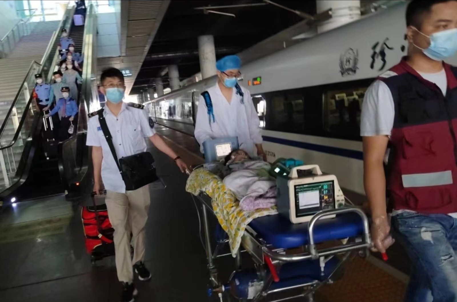 灵川县高铁转运公司